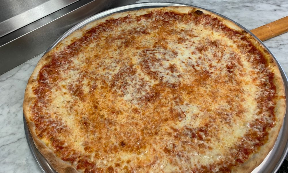 Troni's pizza