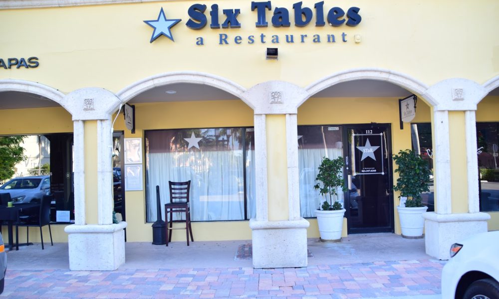 Six Tables a Restaurant