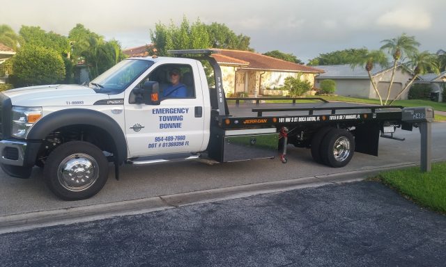 24 HR, Emergency Towing inc.ONLY 20 MINUTES AWAY.