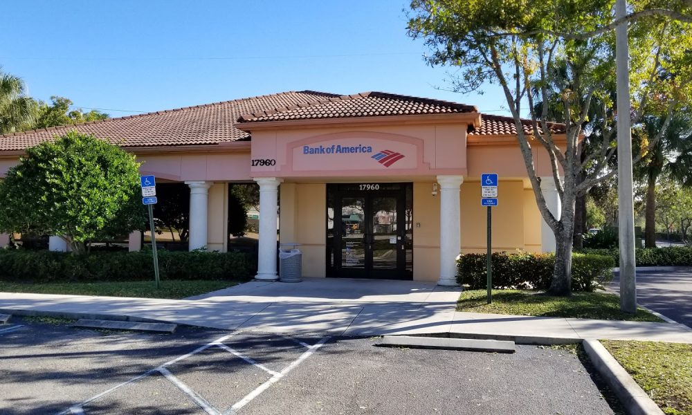 Bank of America (with Drive-thru services)