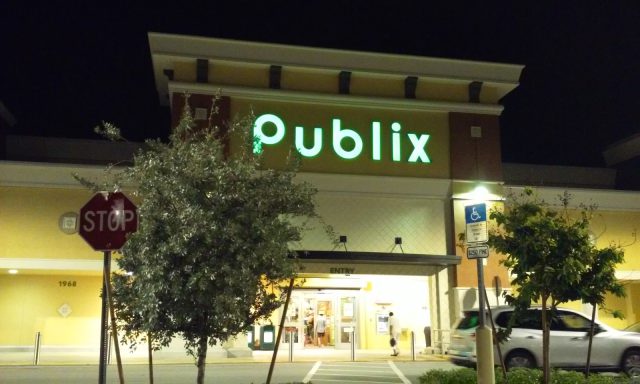 Publix Super Market at Fifth Avenue Shops