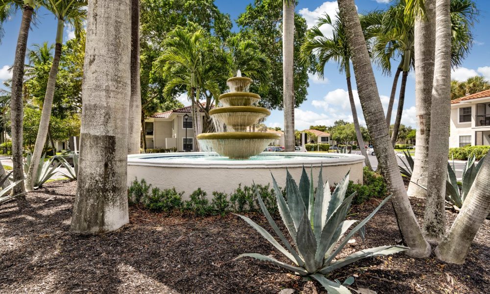 Mizner Court Apartments