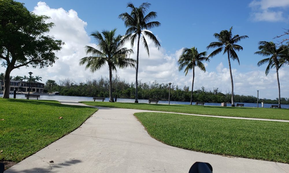 1371 N Ocean Blvd Parking