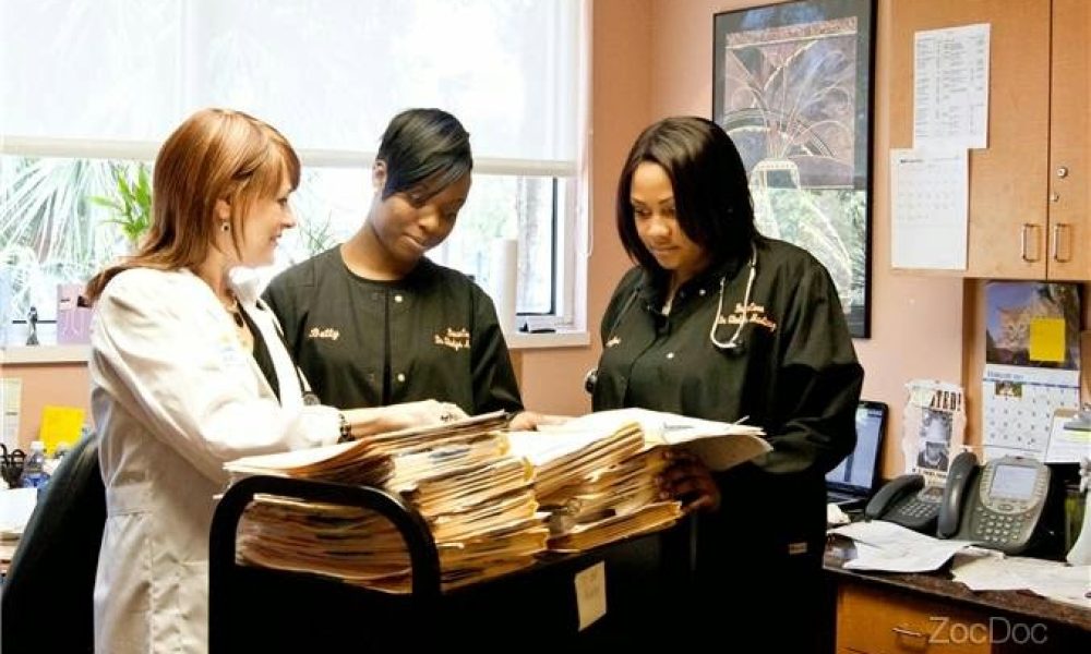 Dr. Gladys R. Martinez, DO