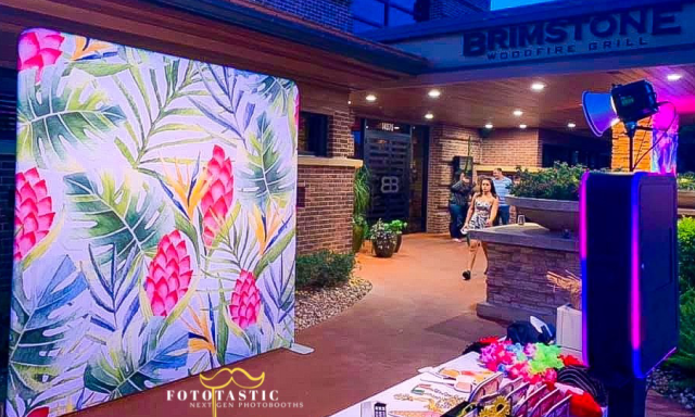 Fototastic Events Photo Booth & Mirror Booth