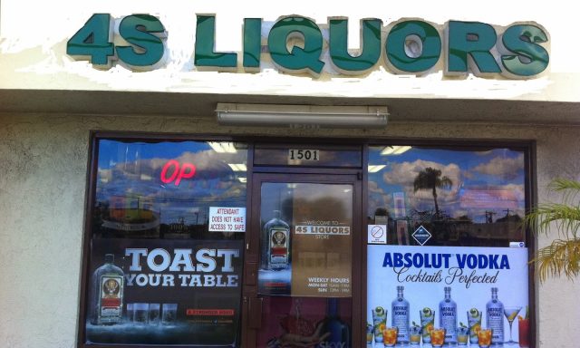 4 S LIQUORS