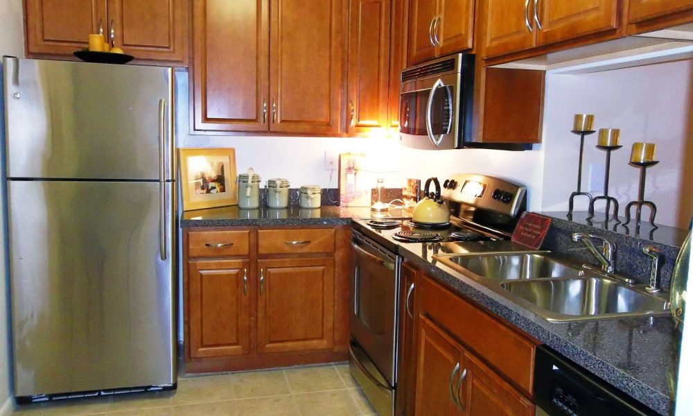 Crystal Palms Apartments