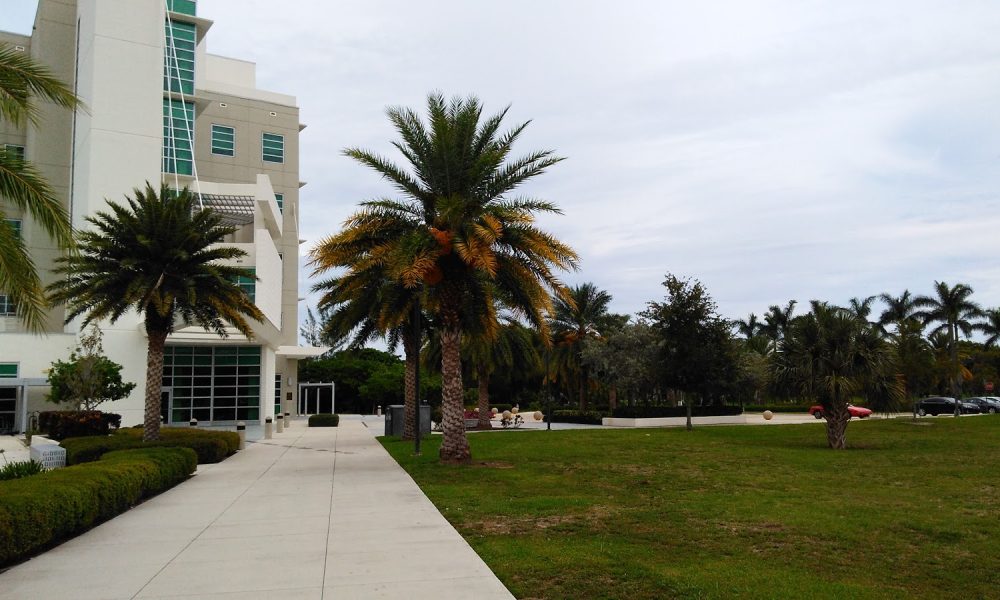 Florida Atlantic University - Engineering East (EE)