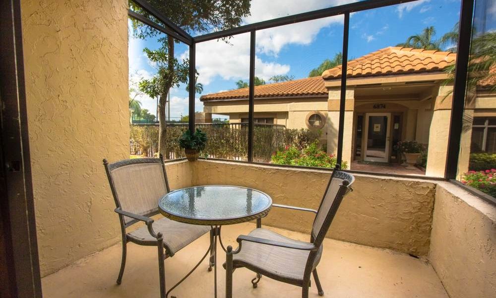 Crystal Palms Apartments