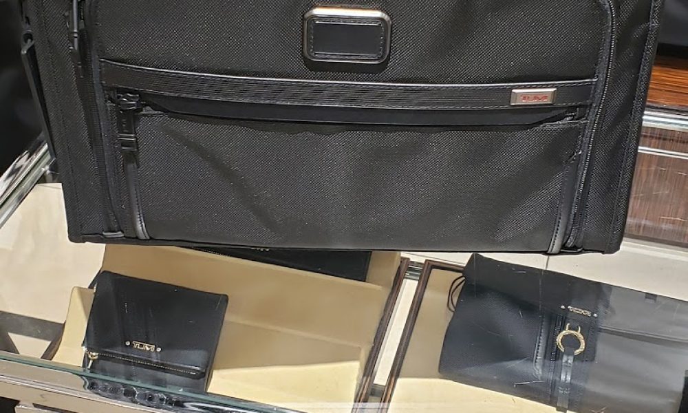 TUMI Store - Boca Town Center